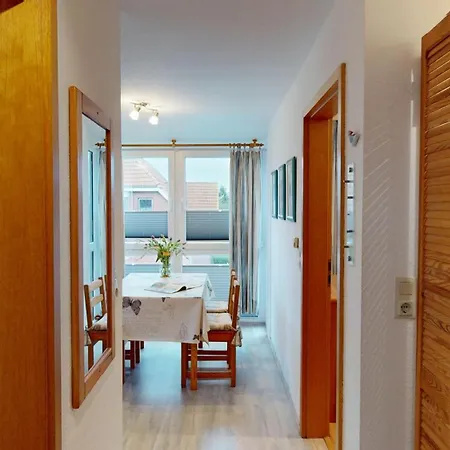 Ort Lemkenhafen Segler *