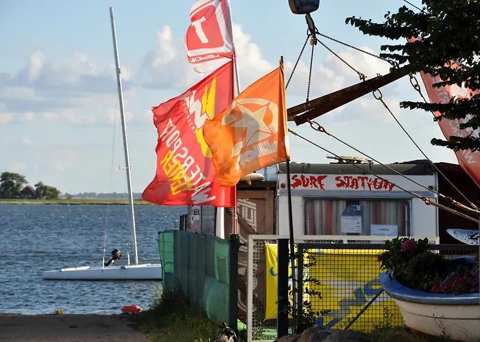 Ort Lemkenhafen Segler *